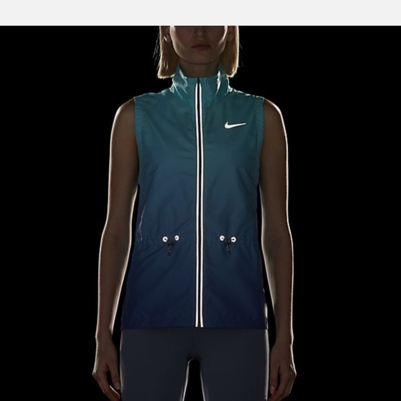 Nike Jackets & Blazers - Nike Gradient Women's Running Vest -Sz XL reflective outdoor 🏃🏻♀️
